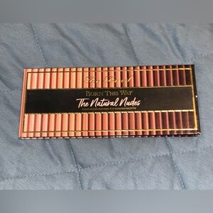 Too Faced - Born This Way Eyeshadow Pallet